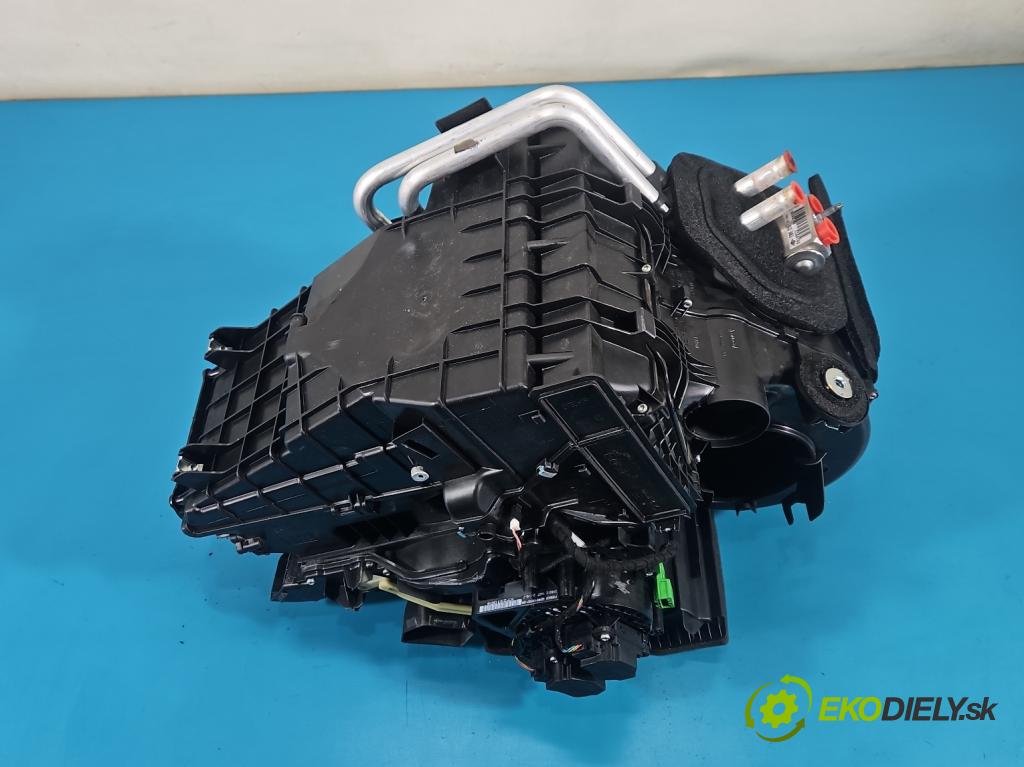 Land rover Range Rover Evoque I 2011-2018 2.0 241KM automatic 177 kW 1999 cm3 5- radiátor BJ32-19B555-AE (Radiátor topení)