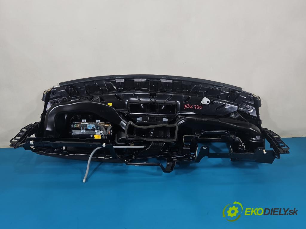 Volvo S60 II 2010-2018 2.5 T5 250 HP automatic 184 kW 2497 cm3 4- kokpit,pristrojová doska rozdeľovacia