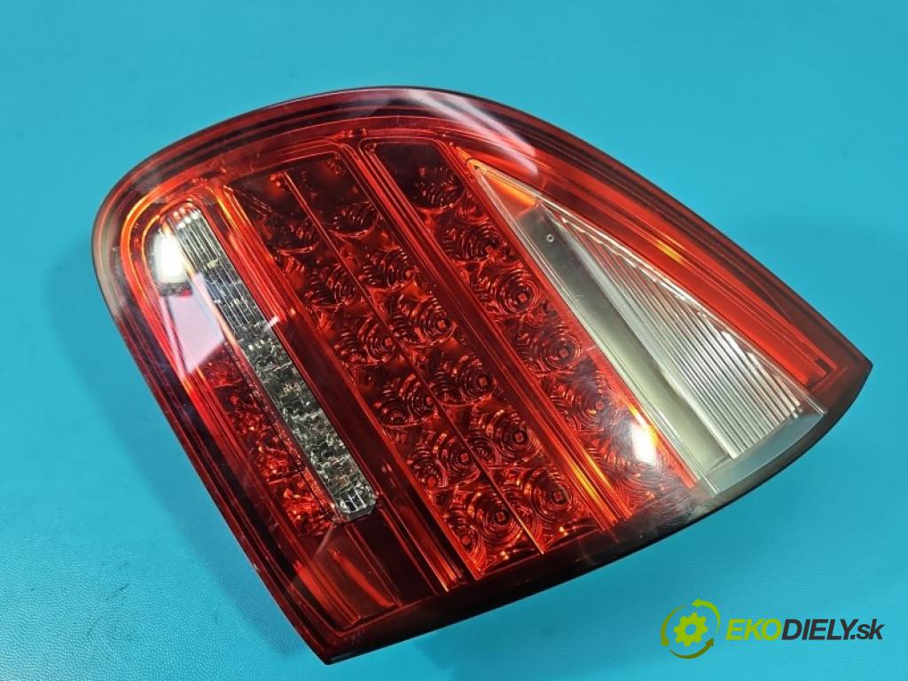 Porsche Cayenne II 2010-2017 3.0d 245KM automatic 180 kW 2967 cm3 5- světlo zadní pravé kufrových dveří 7P5945094M