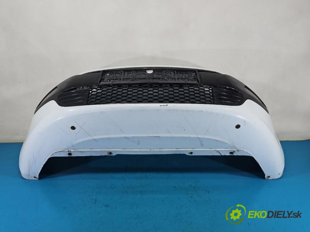 Fiat Punto Grande 1.2 8V 69KM manual 51 kW 1242 cm3 3- nárazník přední 735500118 (Klika dveří ostatní)