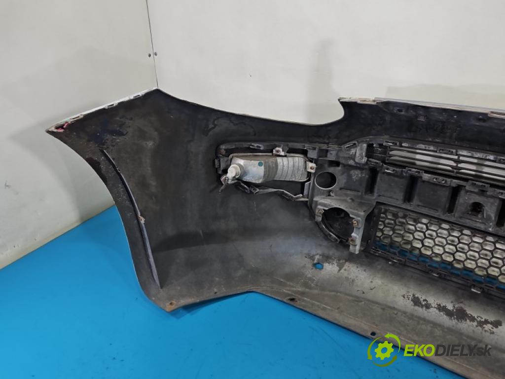 Fiat Punto Grande 1.2 8V 69KM manual 51 kW 1242 cm3 3- nárazník přední 735500118 (Klika dveří ostatní)