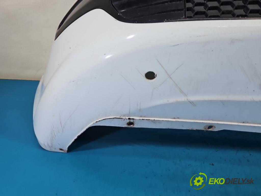 Fiat Punto Grande 1.2 8V 69KM manual 51 kW 1242 cm3 3- nárazník přední 735500118 (Klika dveří ostatní)