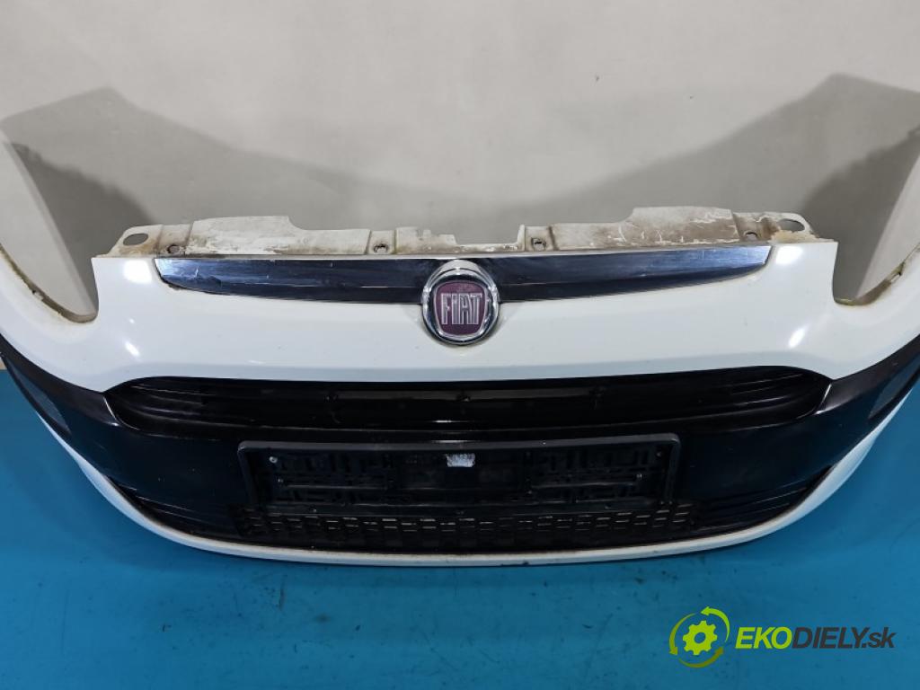 Fiat Punto Grande 1.2 8V 69KM manual 51 kW 1242 cm3 3- nárazník přední 735500118 (Klika dveří ostatní)