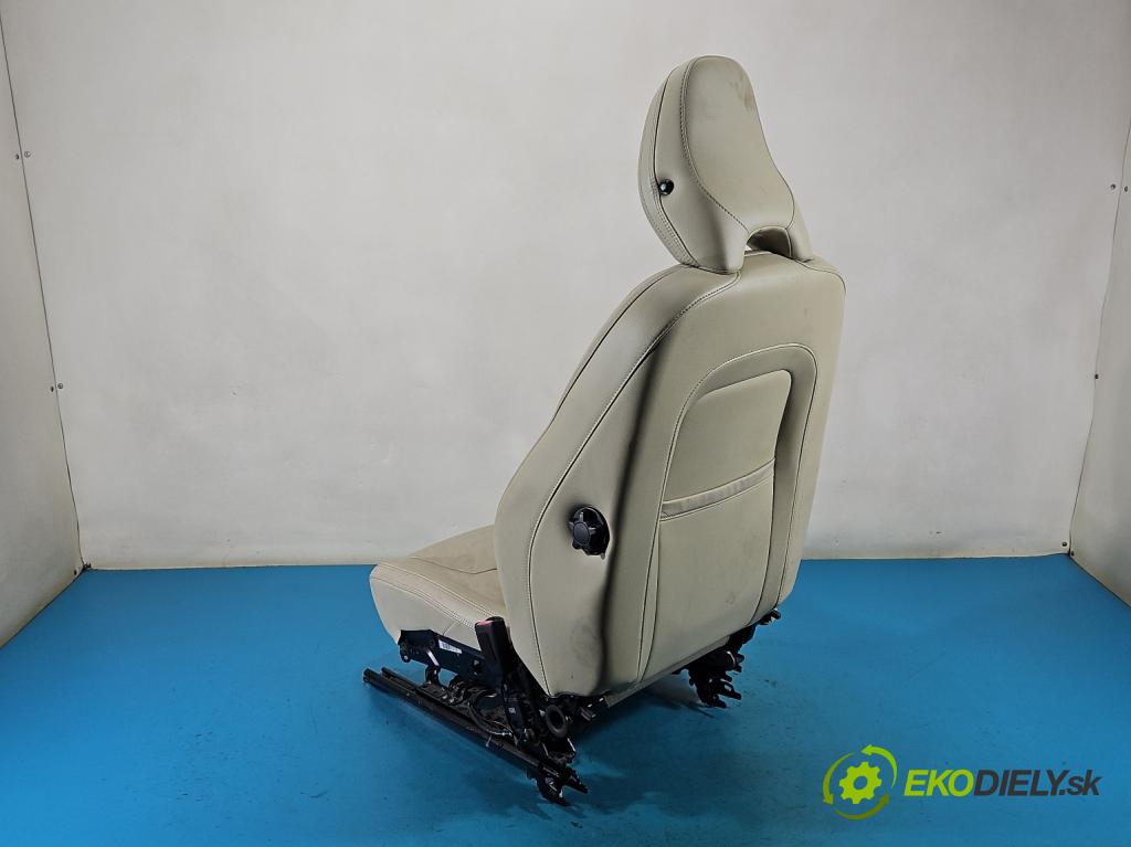 Volvo S60 II 2010-2018 2.5 T5 250 HP automatic 184 kW 2497 cm3 4- Sedačka pravý  (Sedadlo)