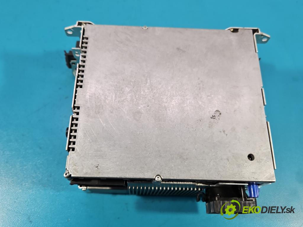 Bmw 3 E90 2005-2013 2.0b 150 HP manual 110 kW 1999 cm3 4- Radio originál 9165851