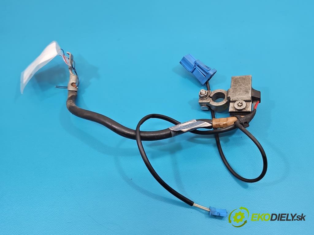 Bmw 3 E90 2005-2013 2.0b 150 hp manual 110 kW 1999 cm3 4- kontakt mínus: 6970685