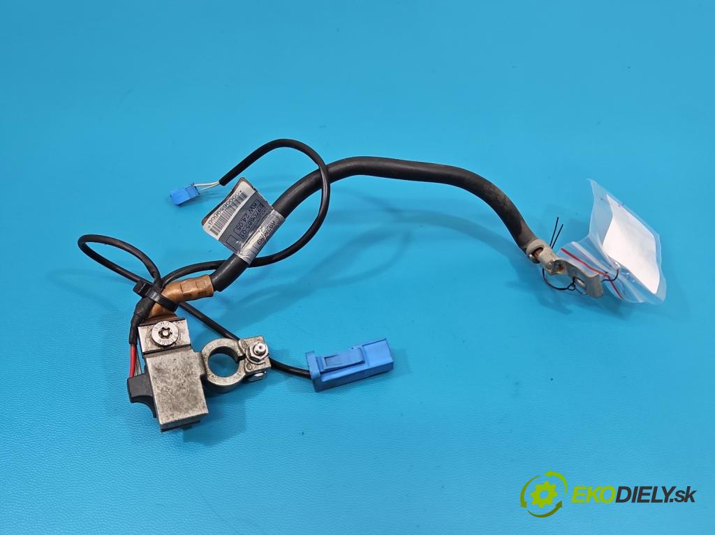 Bmw 3 E90 2005-2013 2.0b 150 hp manual 110 kW 1999 cm3 4- kontakt mínus: 6970685