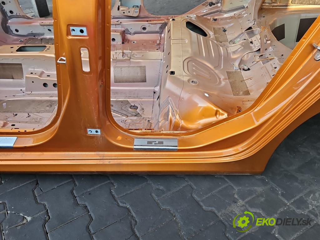 Skoda Fabia IV 2021- 1.0 tsi 110 hp manual 81 kW 999 cm3 5- práh levý  (Karoserie ostatní)