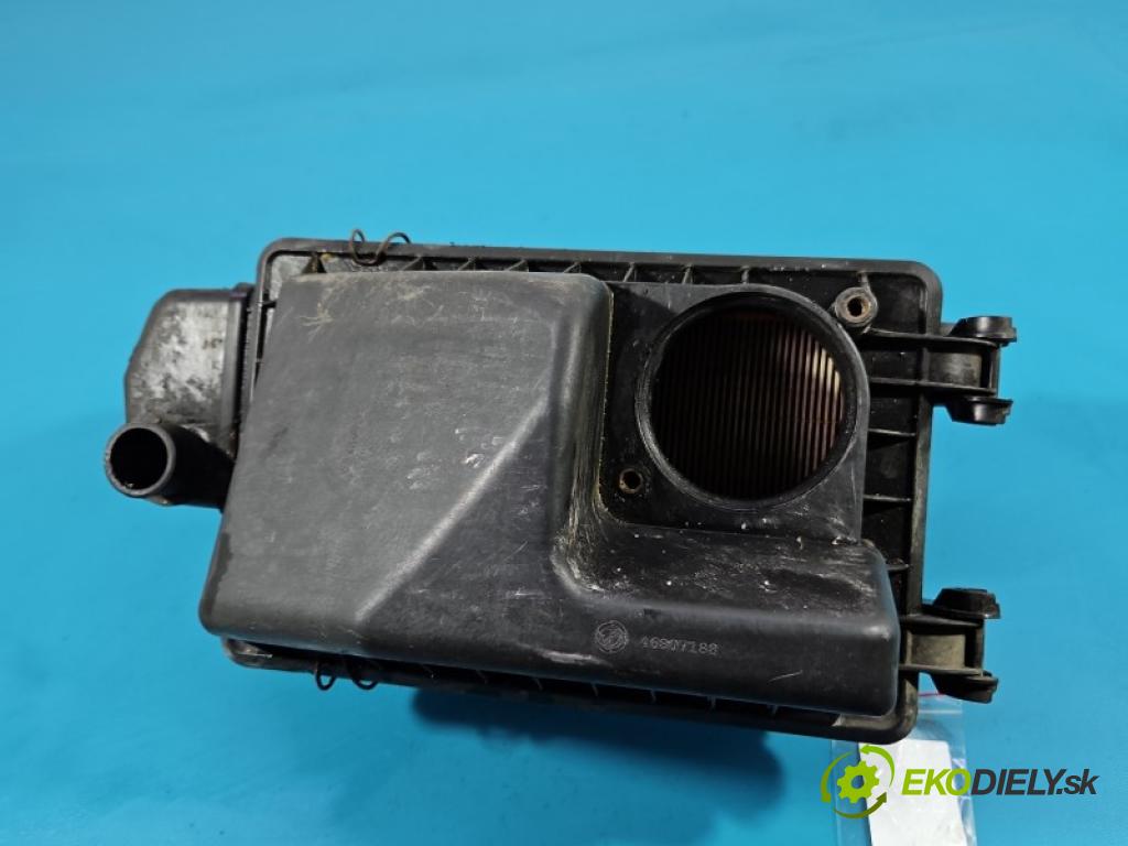 Fiat Stilo 1.9 jtd 116 HP manual 85 kW 1910 cm3 3- obal filtra vzduchu 46807188 (Obal vzduchového filtra)