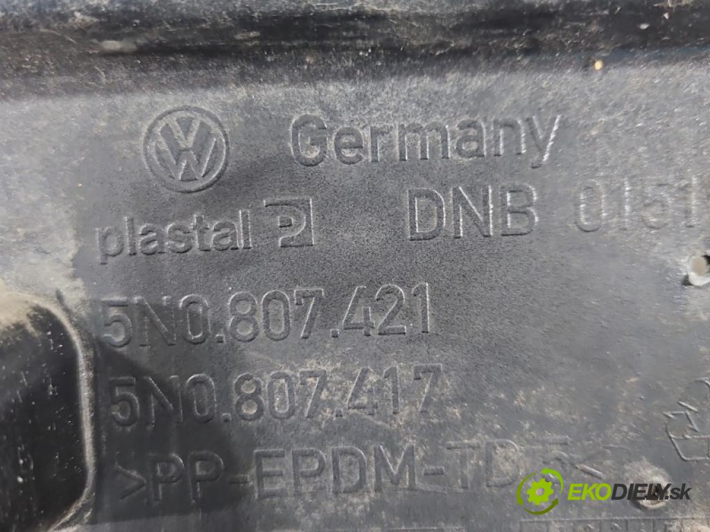 Vw Tiguan I 2007-2016 2.0 tdi 140 hp manual 103 kW 1968 cm3 5- nárazník zadní  (Klika dveří ostatní)