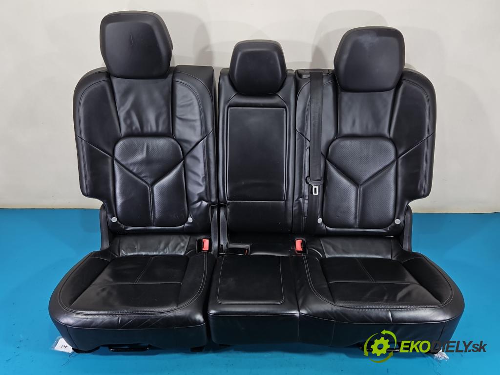 Porsche Cayenne II 2010-2017 3.0d 245KM automatic 180 kW 2967 cm3 5- sedačke: komplet