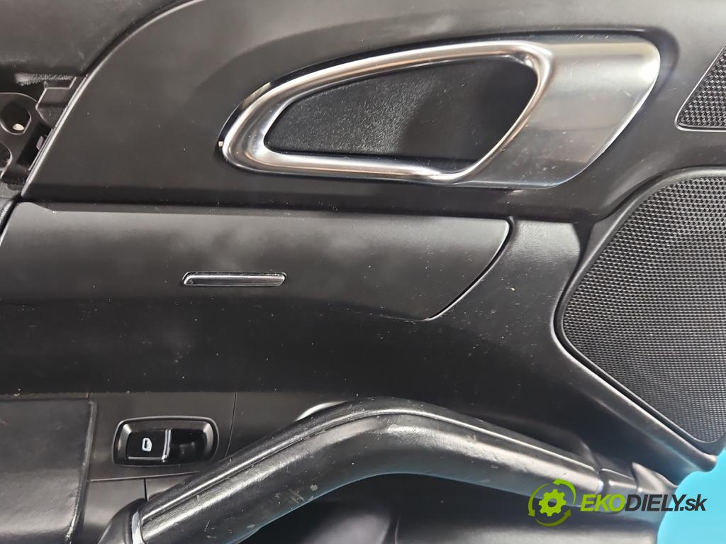 Porsche Cayenne II 2010-2017 3.0d 245KM automatic 180 kW 2967 cm3 5- Čalounictví: dvere zadné ľavé 7P5867211G