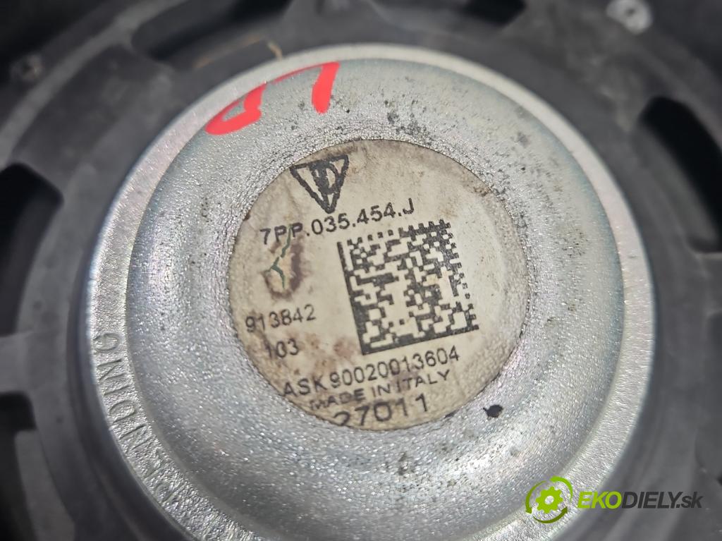 Porsche Cayenne II 2010-2017 3.0d 245KM automatic 180 kW 2967 cm3 5- Mluvčí: 7PP035454J
