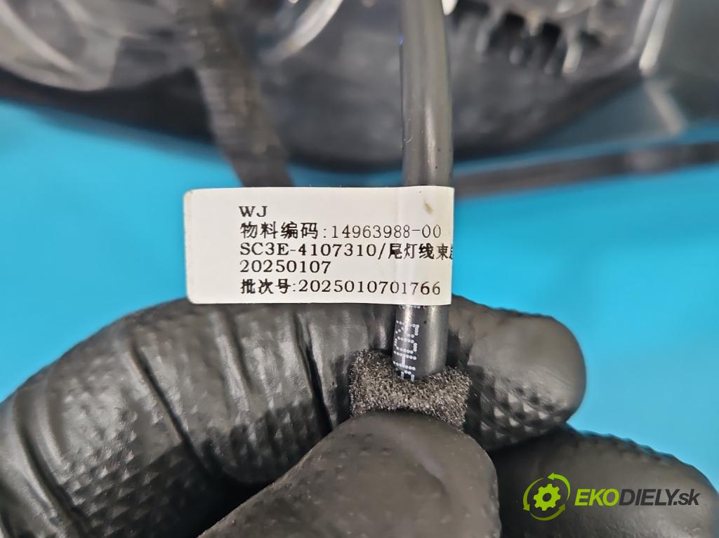 BYD ATTO 2 0.0 177 HP automatic 130 kW 5- zaslepka: zadné SC3E4107300A