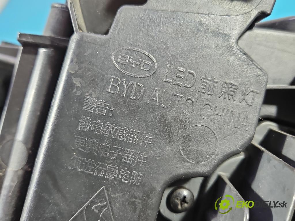 BYD ATTO 2  0.0 177 hp automatic 130 kW  5- světlo pravý SC3E-4121020 (Pravé přední světlo)