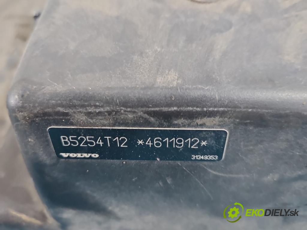 Volvo S60 II 2010-2018 2.5 T5 250 HP automatic 184 kW 2497 cm3 4- obal filtra vzduchu 30677718 (Obal vzduchového filtra)