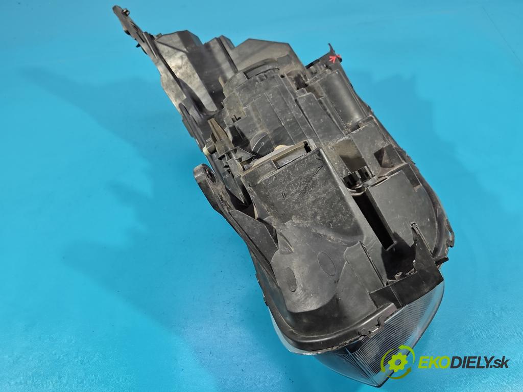 Renault Express 1.5 dci 95 HP manual 70 kW 1461 cm3 5- Reflektor: pravý 260105660R (Svetlo predné pravé)