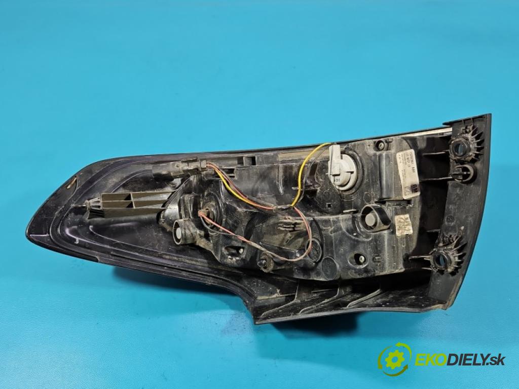 Opel Zafira C 2012-2019 Tourer 2.0 CDTI 165 hp manual 121 kW 1956 cm3 5- světlo zadní levé blatník: 13292361