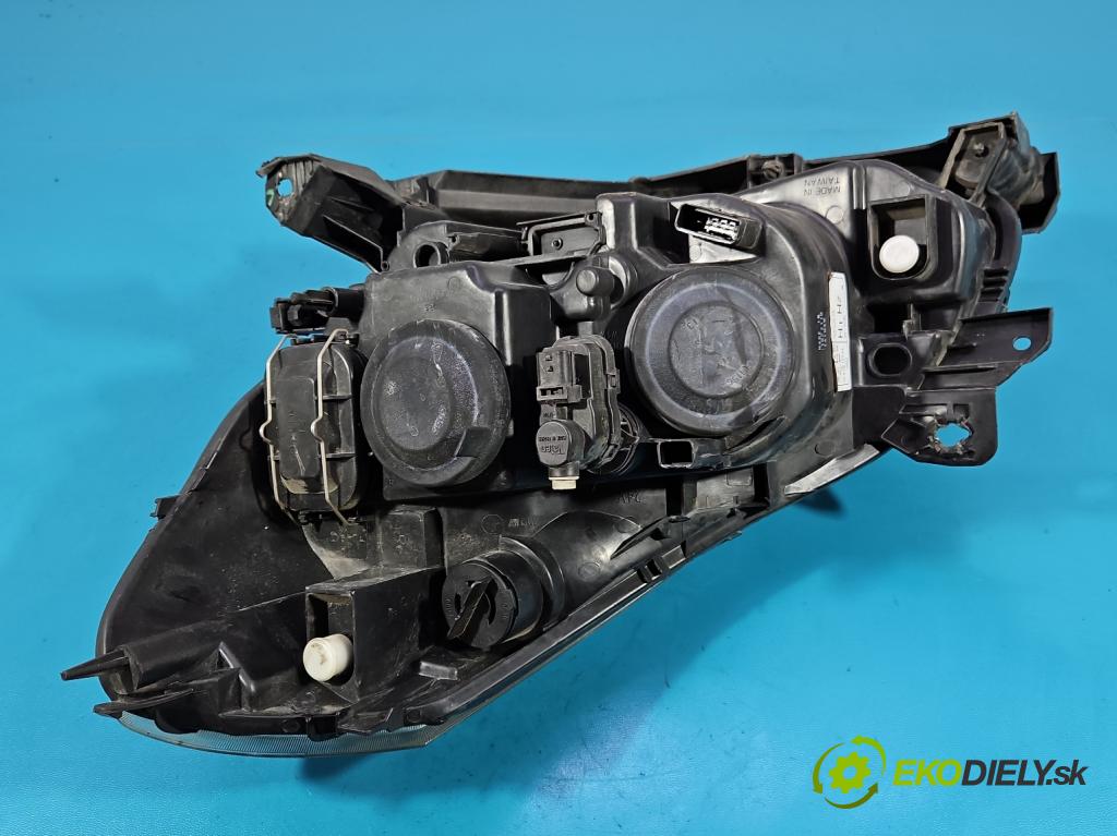Renault Clio III 2005-2012 1.2 TCE: 101 HP manual 74 kW 1149 cm3 5- Reflektor: pravý  (Svetlo predné pravé)