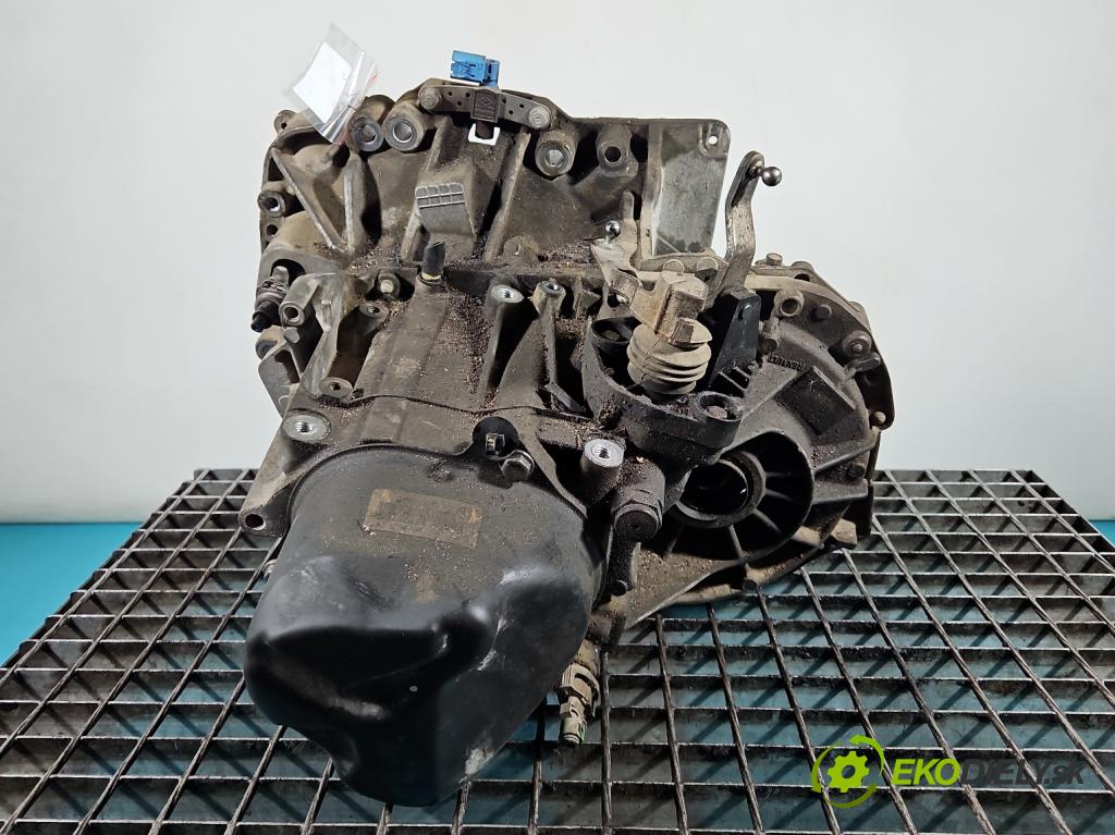 Renault Clio III 2005-2012 1.2 TCE: 101 HP manual 74 kW 1149 cm3 5- prevodovka stupeň,rýchlosť manual JH3 185