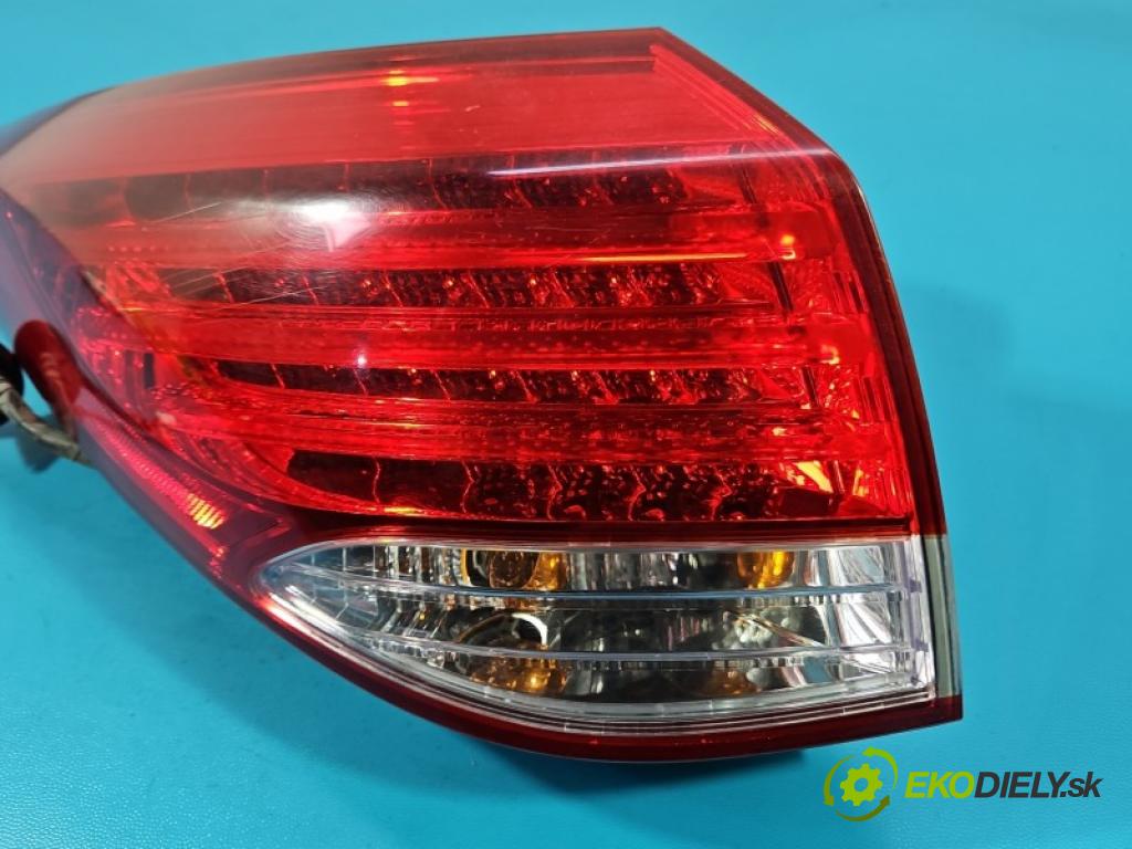 Hyundai I40 1.7 crdi 116 hp manual 85 kW 1685 cm3 5- světlo zadní levé blatník: 92401-3Z0