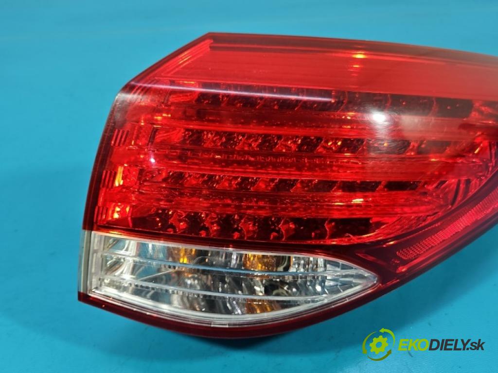 Hyundai I40 1.7 crdi 116 hp manual 85 kW 1685 cm3 5- světlo zadní pravé blatník: 92402-3Z000