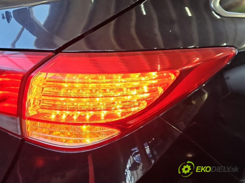 Hyundai I40 1.7 crdi 116 hp manual 85 kW 1685 cm3 5- světlo zadní pravé blatník: 92402-3Z000