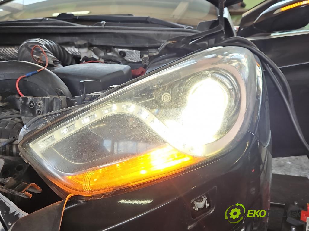 Hyundai I40 1.7 crdi 116 HP manual 85 kW 1685 cm3 5- Reflektor: ľavý 3Z921-01700 (Kľučka dverí ostatné)
