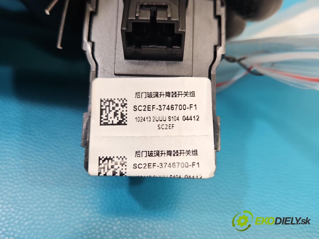 BYD ATTO 2  0.0 177 hp automatic 130 kW  5- Přepínač oken zpětných zrcátek SC2EF-3746700