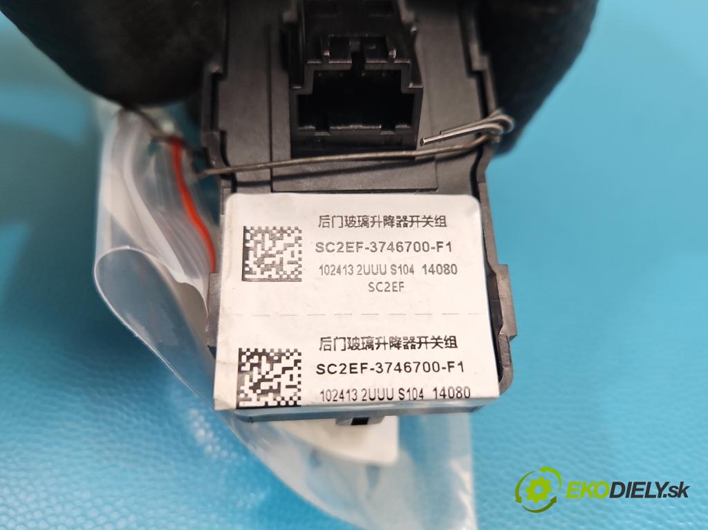 BYD ATTO 2  0.0 177 hp automatic 130 kW  5- Přepínač oken zpětných zrcátek SC2EF-3746700