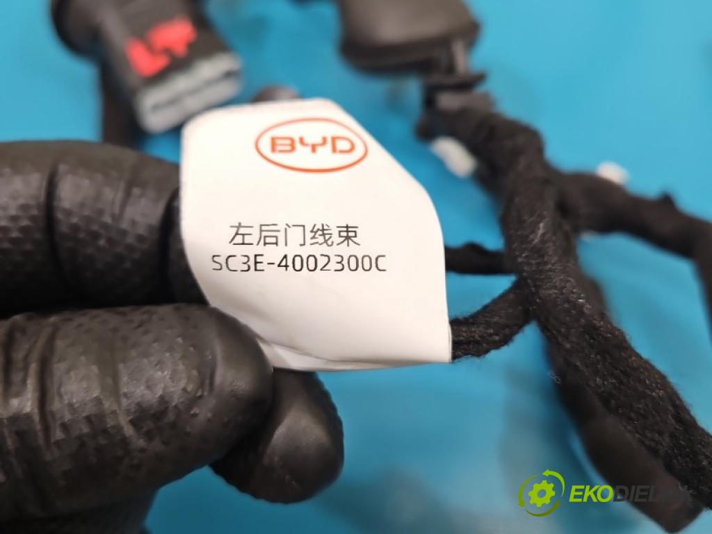 BYD ATTO 2 0.0 177 HP automatic 130 kW 5- Zväzok: dvere zadné vľavo: SC3E-4002300C