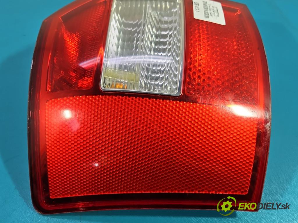 Audi A4 B6 2000-2004 1.9 tdi 131 HP automatic 96 kW 1896 cm3 5- svetlo / reflektor zadné ľavé blatník 8E9945095