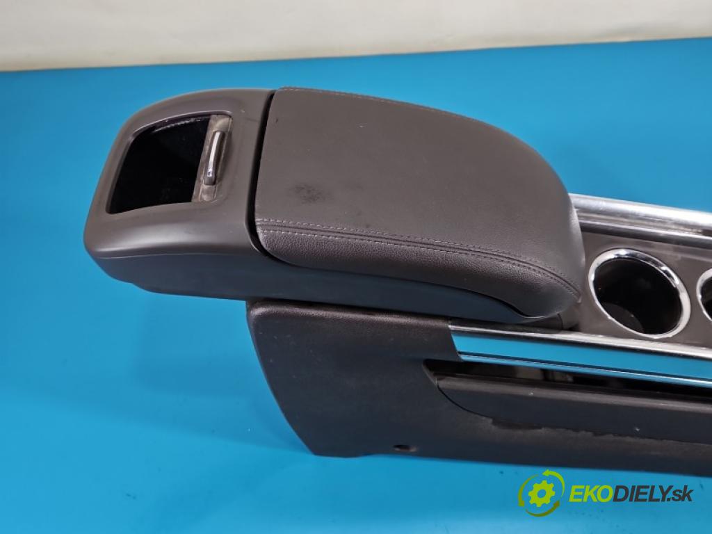 Opel Zafira C 2012-2019 Tourer 2.0 CDTI 165 HP manual 121 kW 1956 cm3 5- operadlo 13377806 (Lakťová opierka)