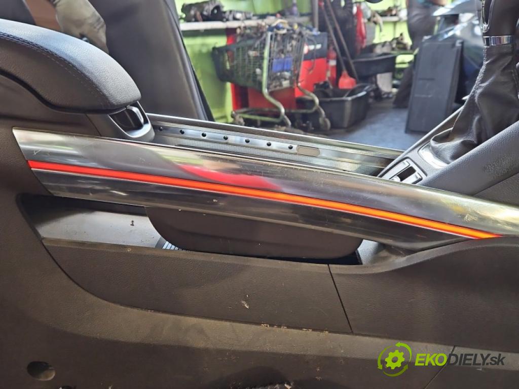 Opel Zafira C 2012-2019 Tourer 2.0 CDTI 165 HP manual 121 kW 1956 cm3 5- operadlo 13377806 (Lakťová opierka)