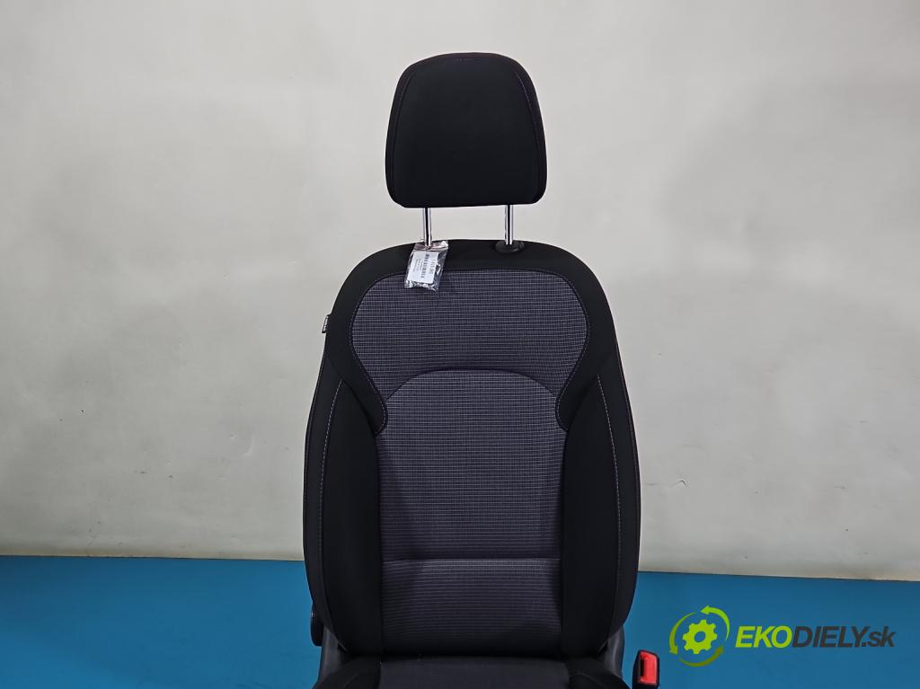 Hyundai I30 III 2016- 1.5 dpi: 110 HP manual 80.9 kW 1498 cm3 5- Sedačka pravý  (Sedadlo)