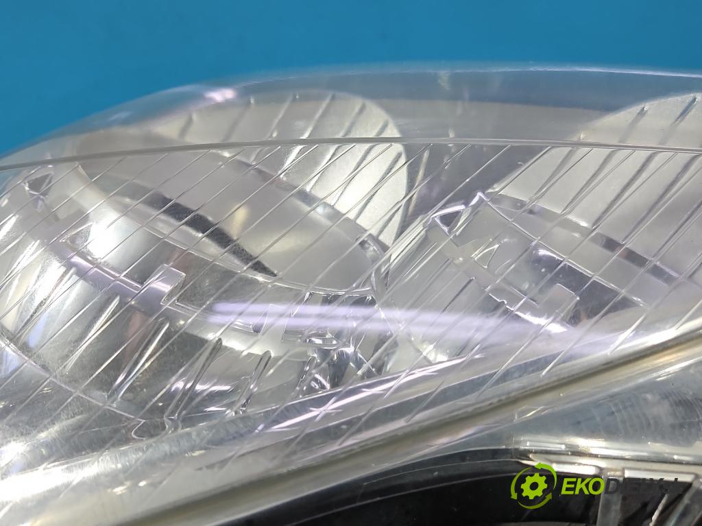 Opel Astra III 2004-2014 1.3 cdti 90 HP manual 66 kW 1248 cm3 4- Reflektor: ľavý  (Kľučka dverí ostatné)