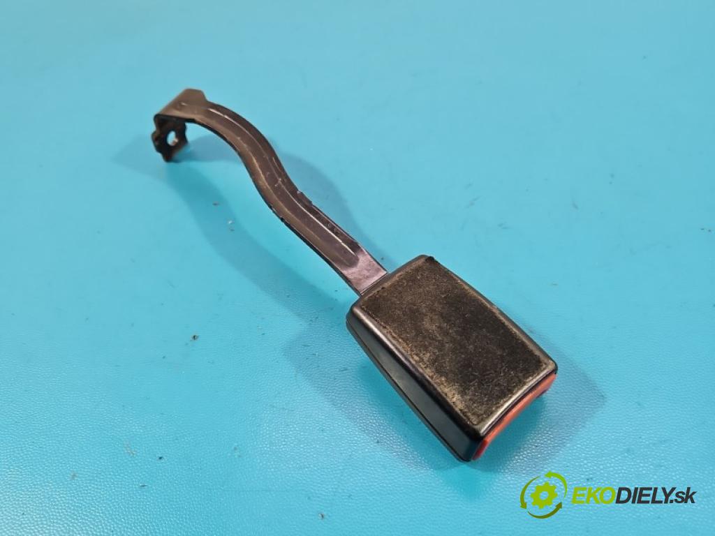 Seat Altea 1.9 tdi 105 hp manual 77 kW 1896 cm3 5- stěna bezpečnost přední levý 5P0857705B