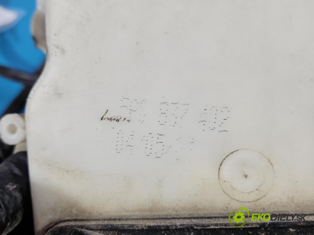 Seat Altea 1.9 tdi 105 HP manual 77 kW 1896 cm3 5- mechanizmus okna predné pravý 1K0959792C
