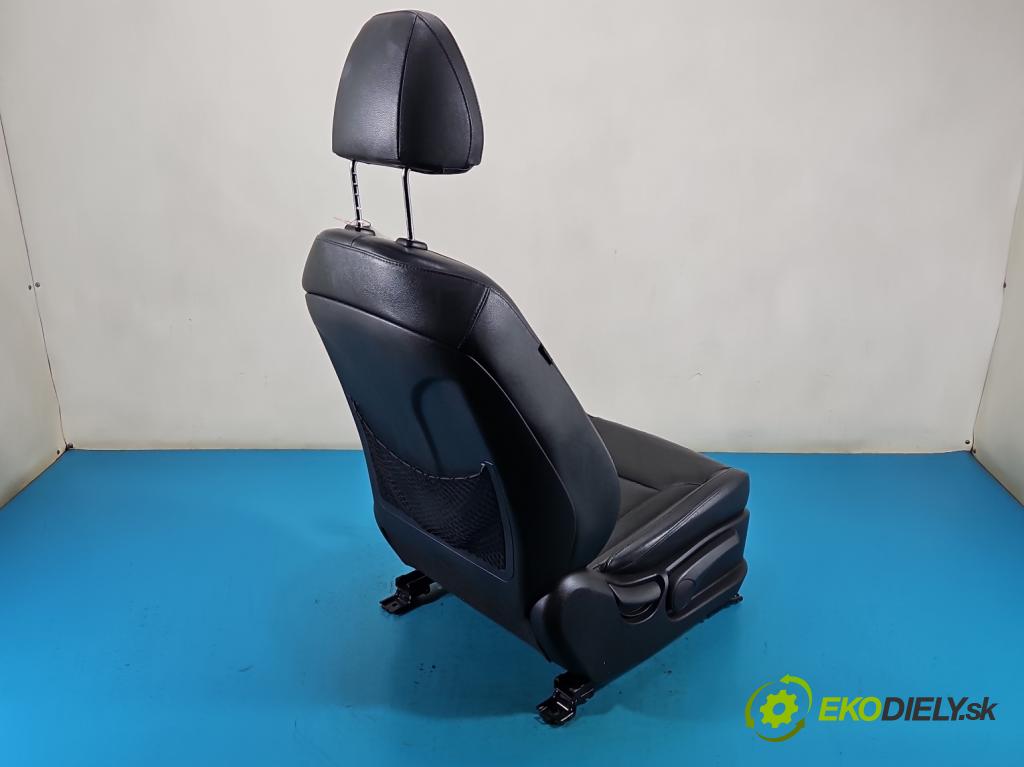 Hyundai I40 1.7 crdi 116 HP manual 85 kW 1685 cm3 5- Sedačka pravý  (Sedadlo)