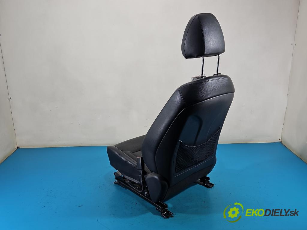 Hyundai I40 1.7 crdi 116 HP manual 85 kW 1685 cm3 5- Sedačka pravý  (Sedadlo)