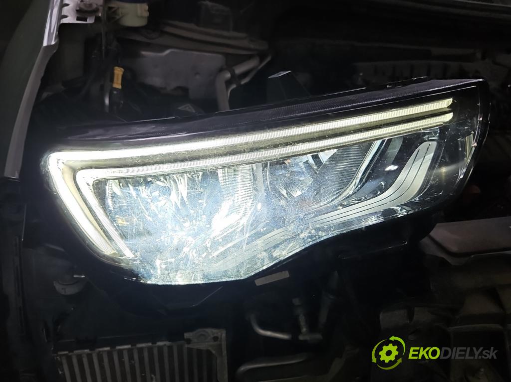 Opel Grandland 2017–2024 1.2 T 131 HP manual 96 kW 1199 cm3 5- Reflektor: pravý  (Svetlo predné pravé)