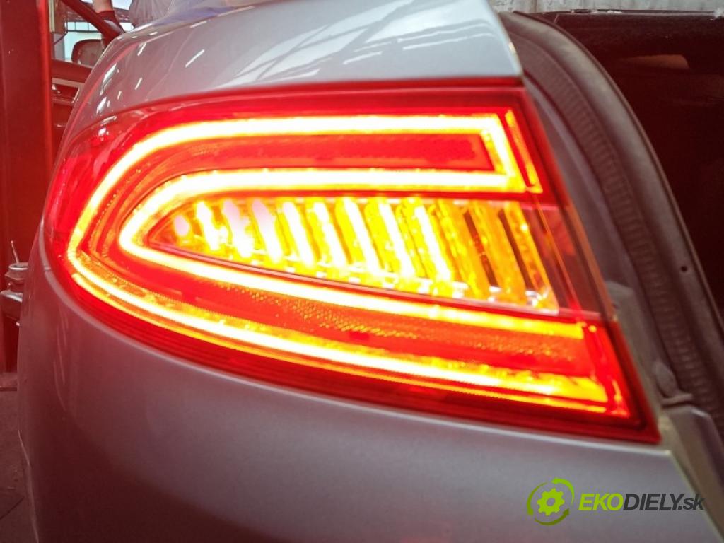 Jaguar XF I X250 2007-2015 3.0 V6 241KM automatic 177 kW 2993 cm3 4- světlo zadní levé blatník: VPCX2X-13A518-AG