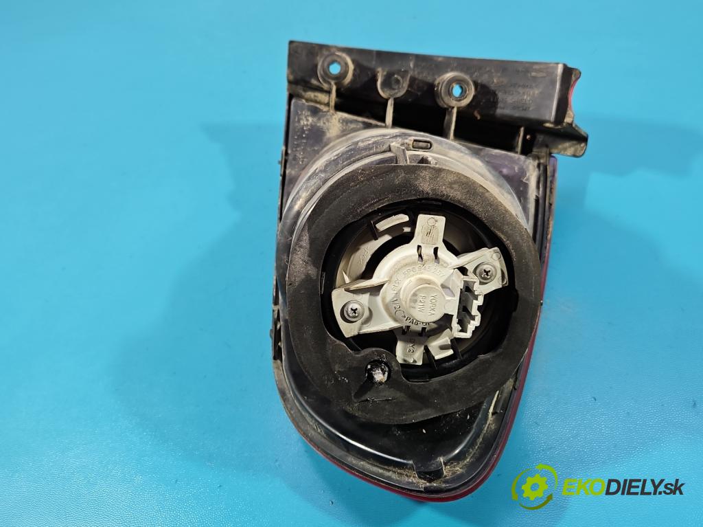 Seat Altea 1.9 tdi 105 hp manual 77 kW 1896 cm3 5- světlo zadní levé blatník: