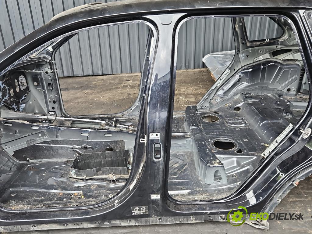 Porsche Cayenne II 2010-2017 3.0d 245KM automatic 180 kW 2967 cm3 5- práh levý  (Karoserie ostatní)