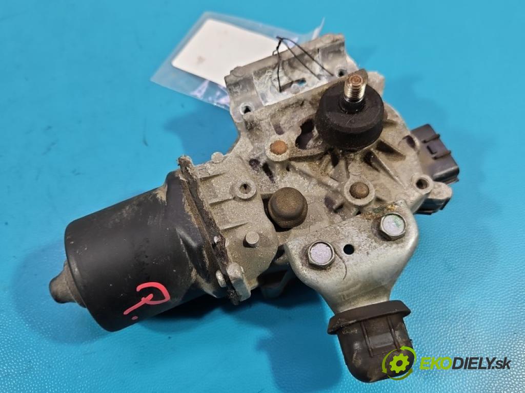 Renault Express 1.5 dci 95 hp manual 70 kW 1461 cm3 5- motor stěračů přední 