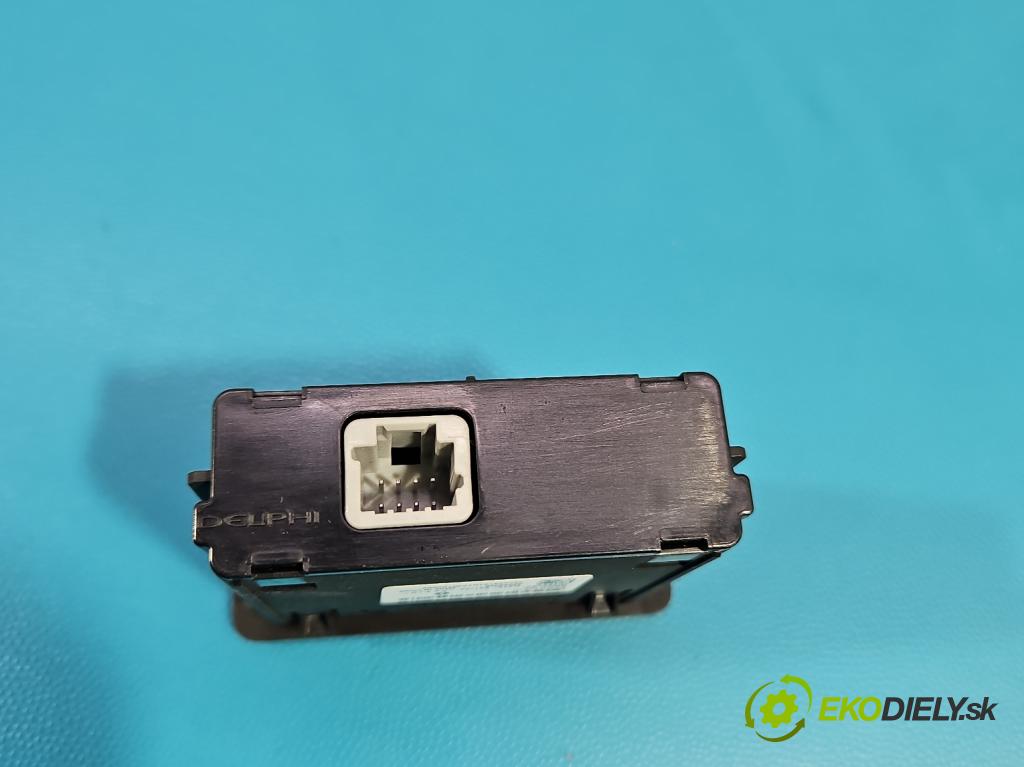 Renault Express 1.5 dci 95 hp manual 70 kW 1461 cm3 5- zásuvka USB 280233791R