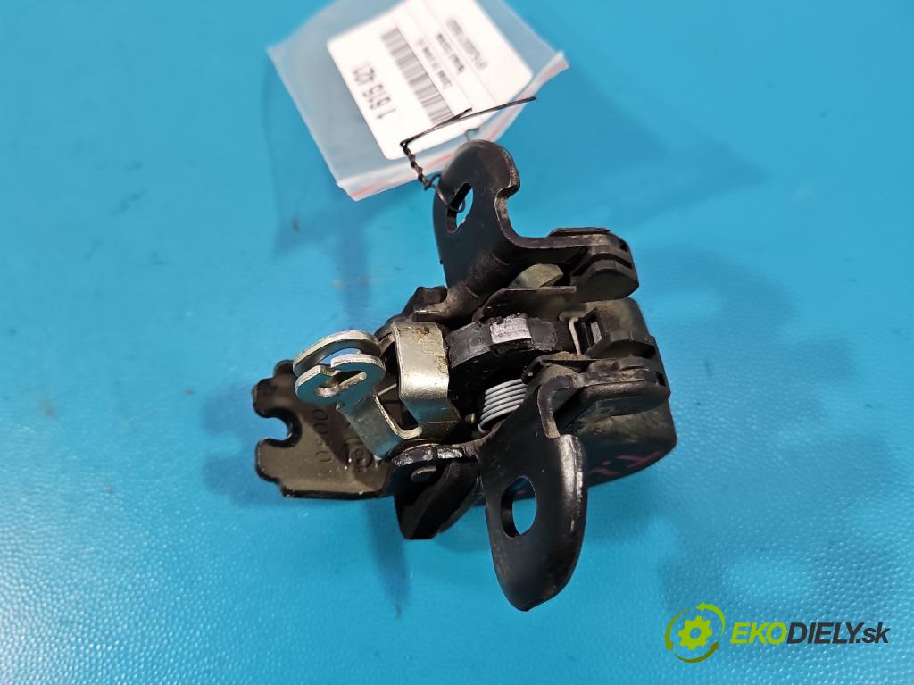 Renault Express 1.5 dci 95 HP manual 70 kW 1461 cm3 5- zámok zadné pravý