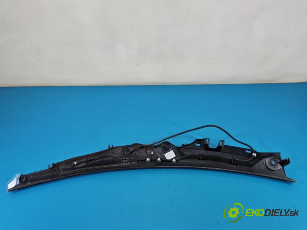 Mercedes C W204 2007-2014 2.2 CDI 136hp automatic 100 kW 2148 cm3 4- torpédo 204830907 (Plast pod čelním sklem)
