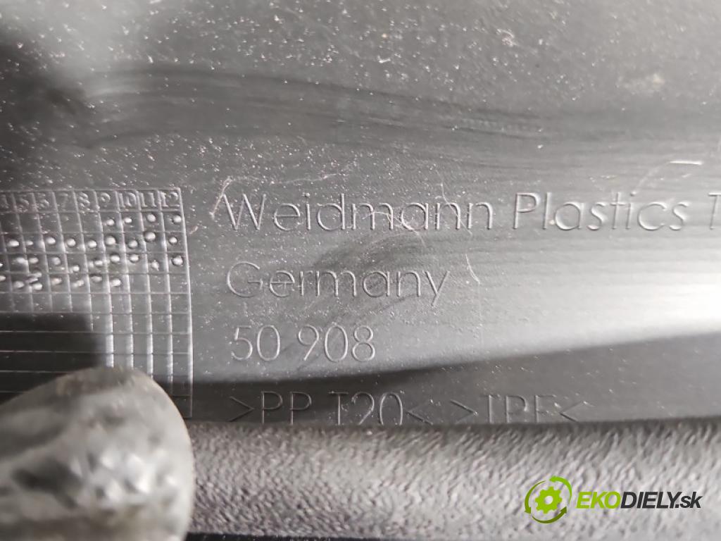Mercedes C W204 2007-2014 2.2 CDI 136hp automatic 100 kW 2148 cm3 4- torpédo 204830907 (Plast pod čelním sklem)