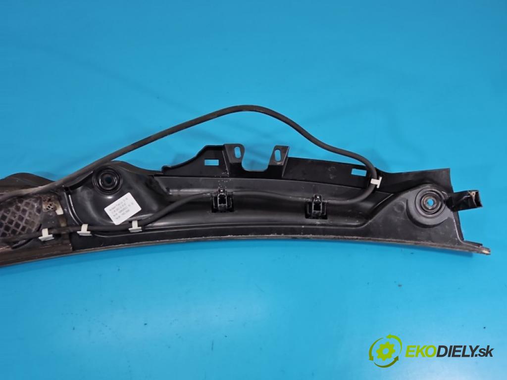 Mercedes C W204 2007-2014 2.2 CDI 136hp automatic 100 kW 2148 cm3 4- torpédo 204830907 (Plast pod čelním sklem)